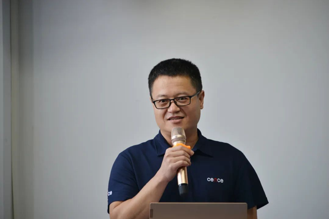 Cerimonia di premiazione del decimo anniversario dello staff veterano di Xiangyi 2022